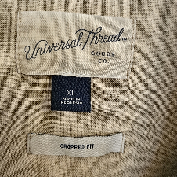 Universal Thread Cropped XL Button Down Top. Women's 8-10 Tan. - Picture 2 of 3